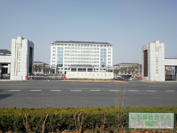 山東社會(huì )主義學(xué)院伸縮門(mén)案例